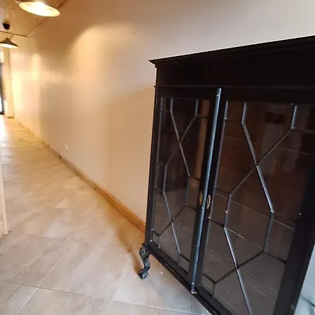 Portela Business Center Apartment